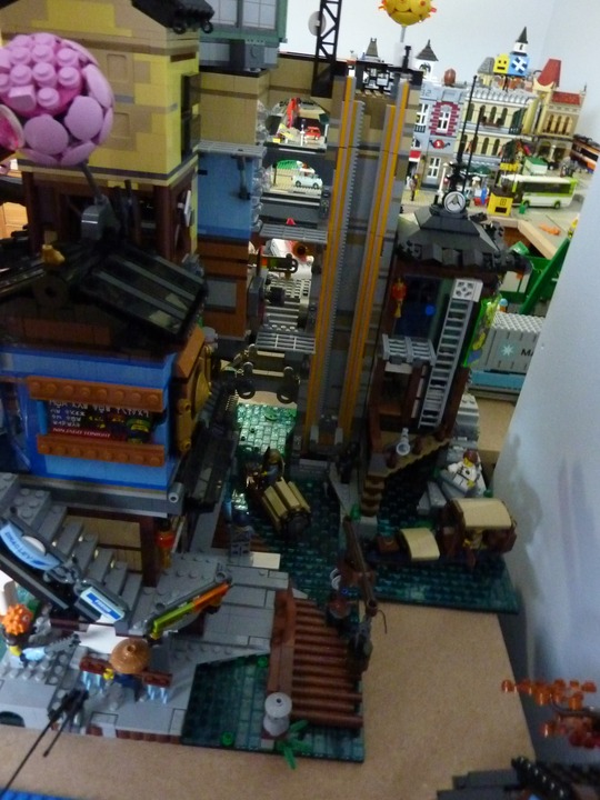 http://antp.be/priv/lego-room/P1120407_1.JPG